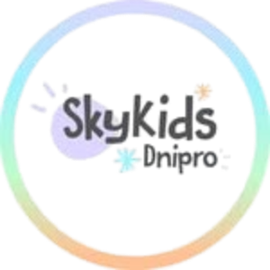 Логотип благодійного фонду Sky Kids